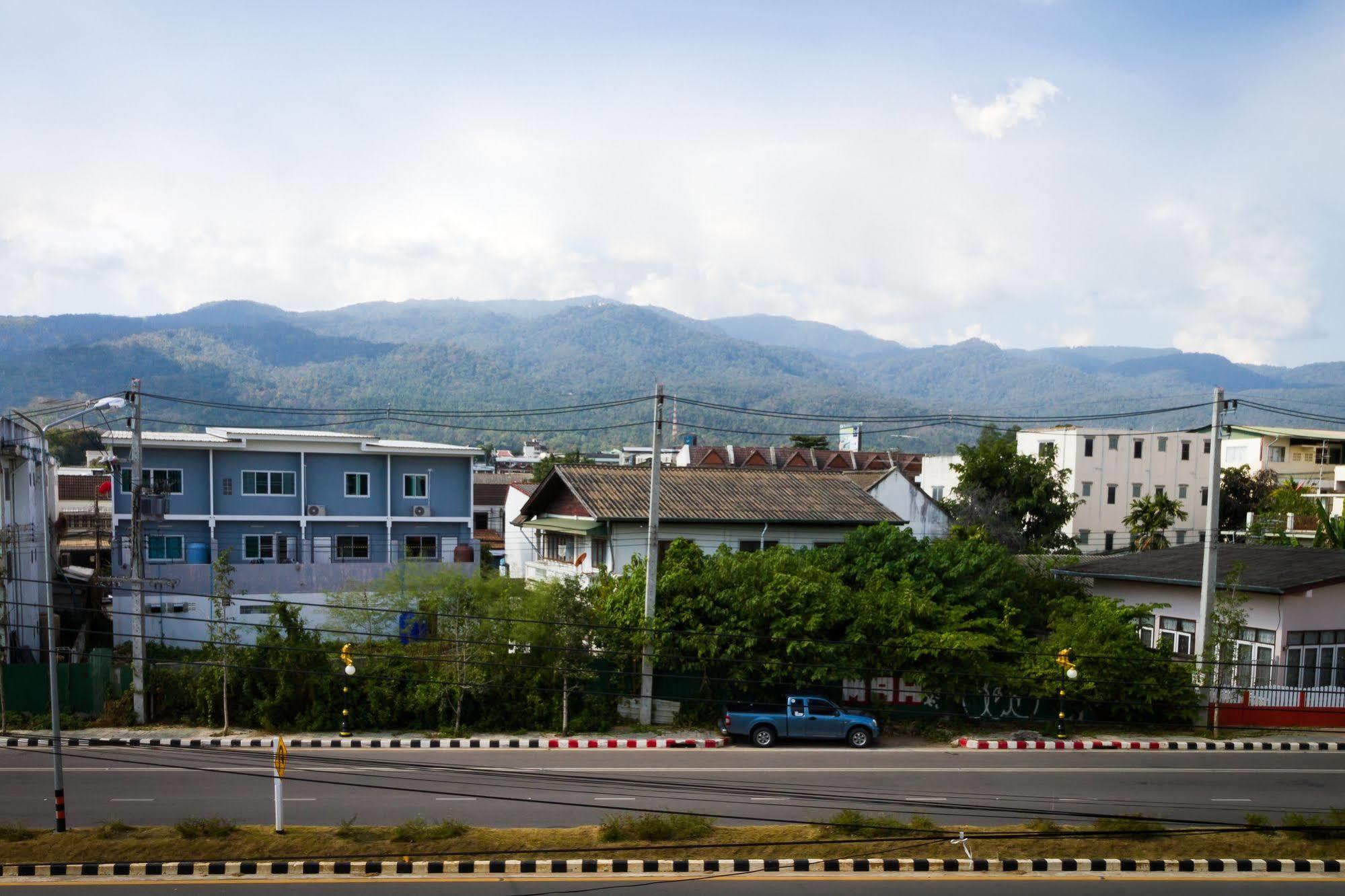 Hotel Rest Solution Chiang Mai Exterior foto